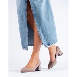 Beigefarbene Shelovet-Pumps aus Wildleder mit niedrigem Absatz 2