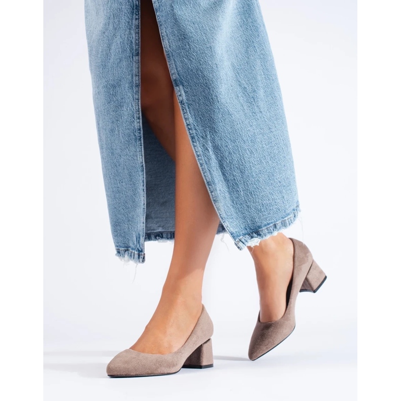 Beigefarbene Shelovet-Pumps aus Wildleder mit niedrigem Absatz 2