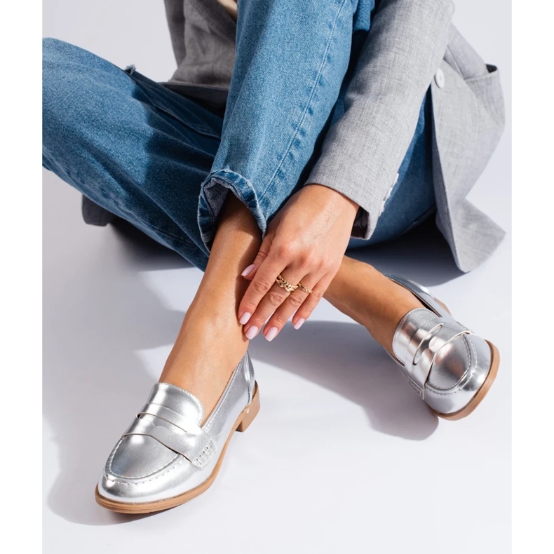 Silberne Damen-Mokassins aus Öko-Leder von Shelovet silber- 2