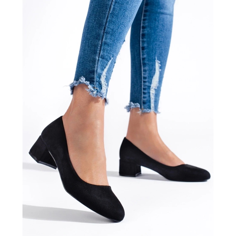 Damenpumps aus schwarzem Wildleder mit niedrigem Absatz 2