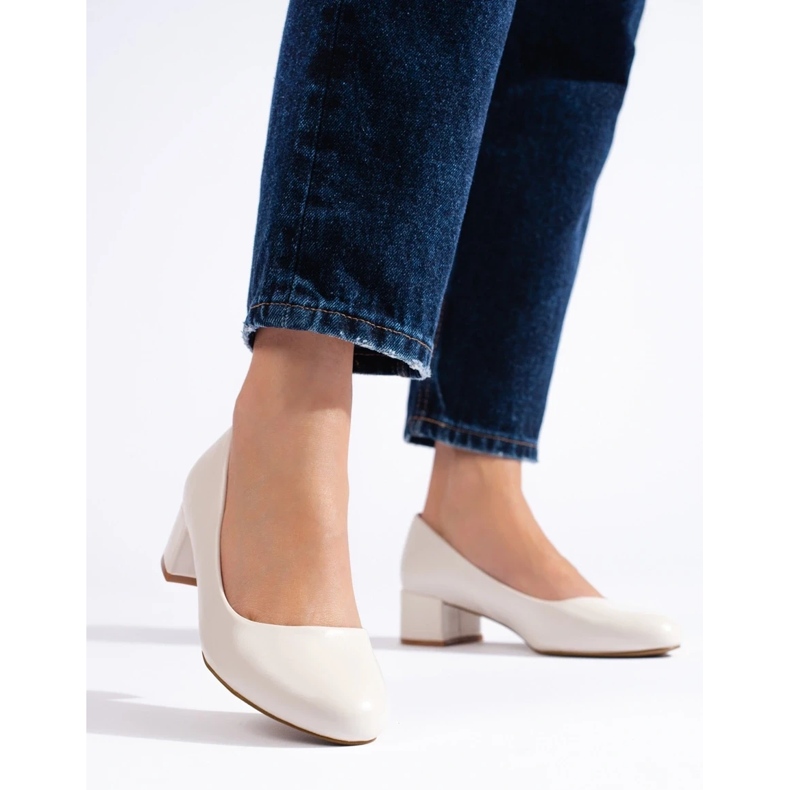 Damen-Pumps mit niedrigem Absatz, hellbeige 2