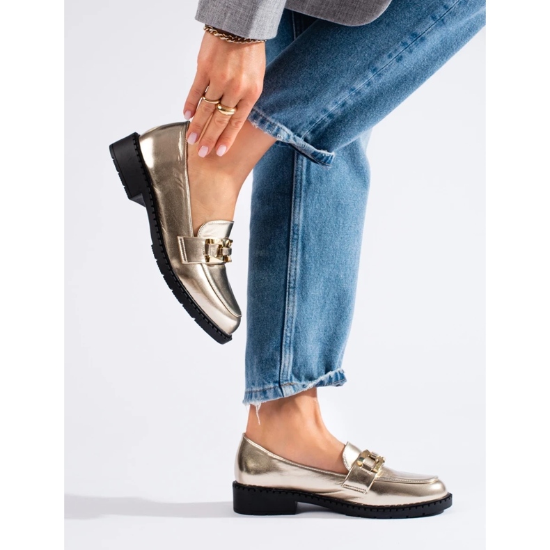 Silberne Damenschuhe 2