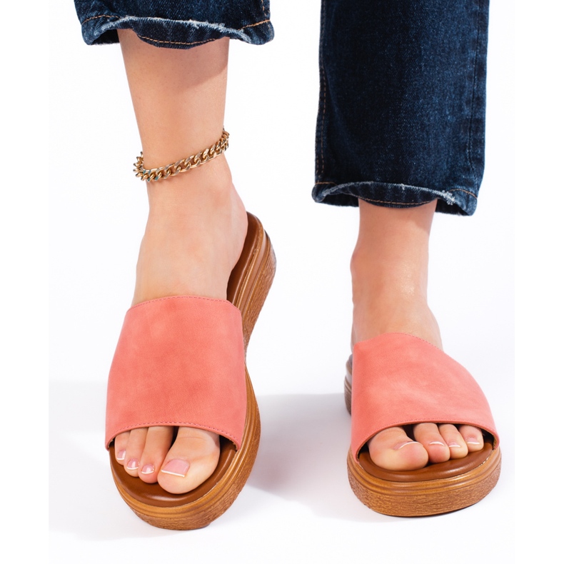 Damen-Hausschuhe aus grünem Wildleder 2