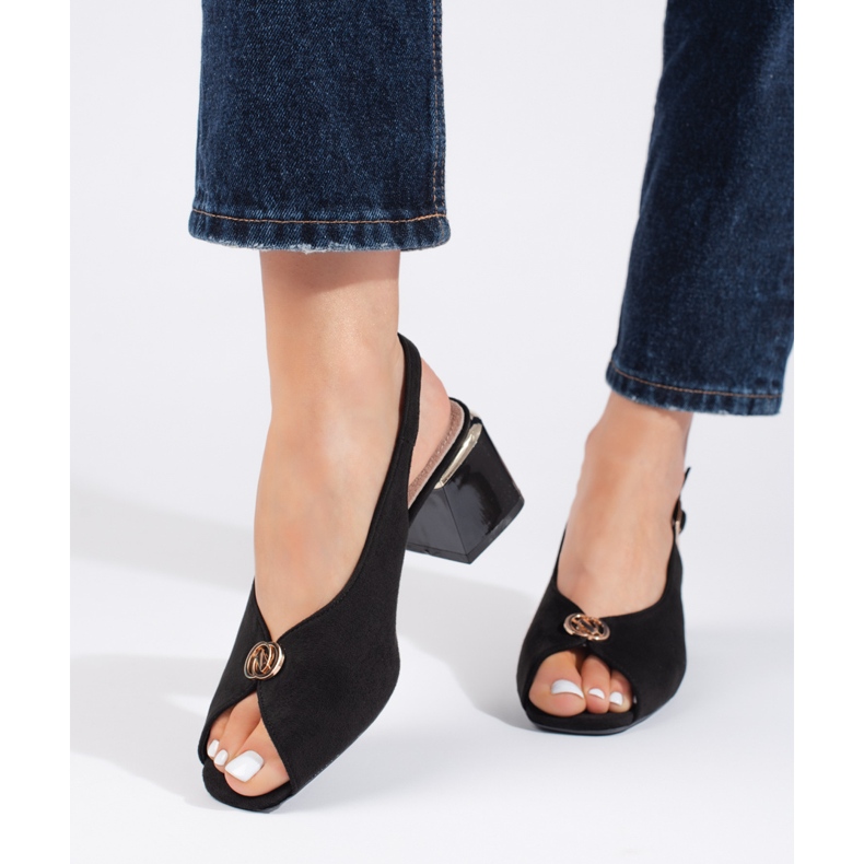 Elegante schwarze Wildleder-Sandalen mit hohen Absätzen 2