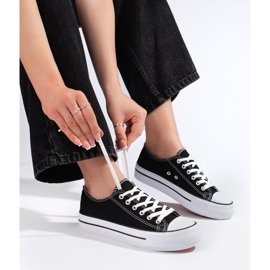 Klassische schwarze Damen-Sneaker 2