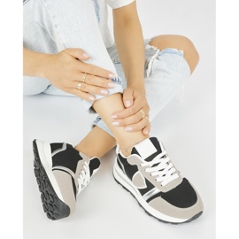 Damen-Sportschuhe in Schwarz und Beige 2