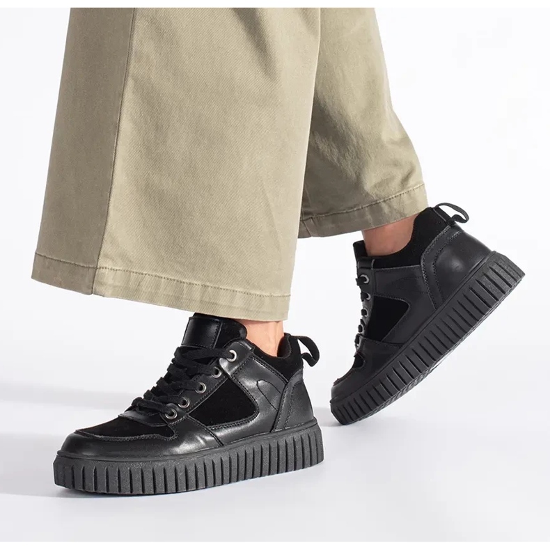 Schwarze High-Top-Sneaker für Damen 2