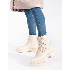 Seastar Beige isolierte Arbeiterinnen 1