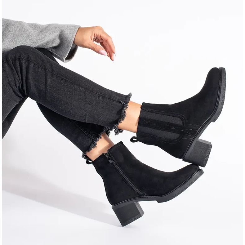 Seastar Schwarze Wildleder-Jodhpur-Stiefel an der Post 1