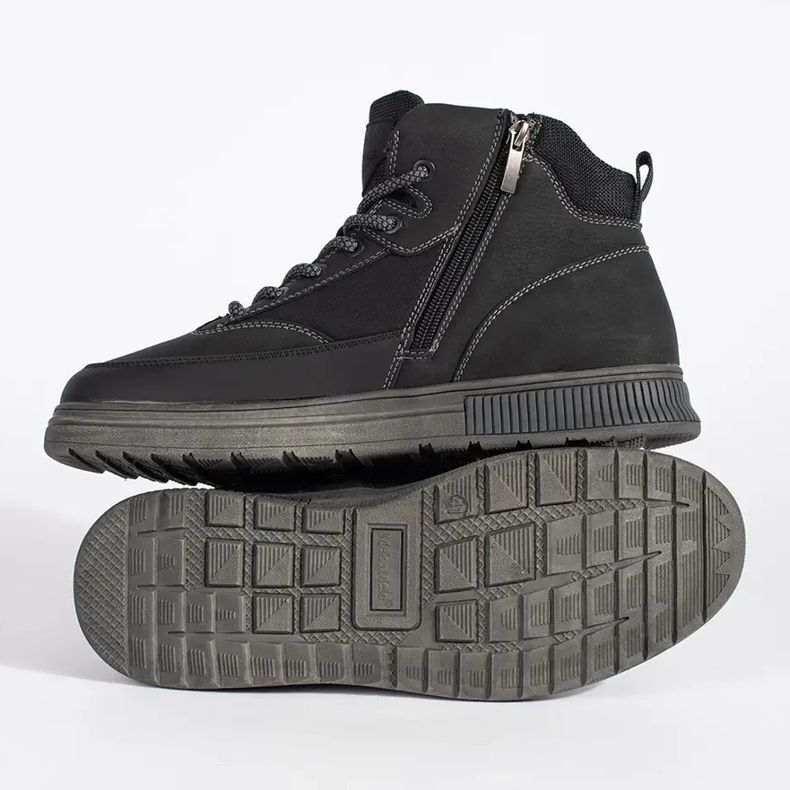 Schwarze isolierte hohe Winterstiefel für Herren 1