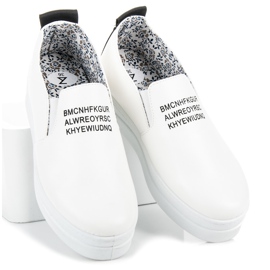 Mckeylor Slip-On-Sneakers auf der Plattform weiß 1