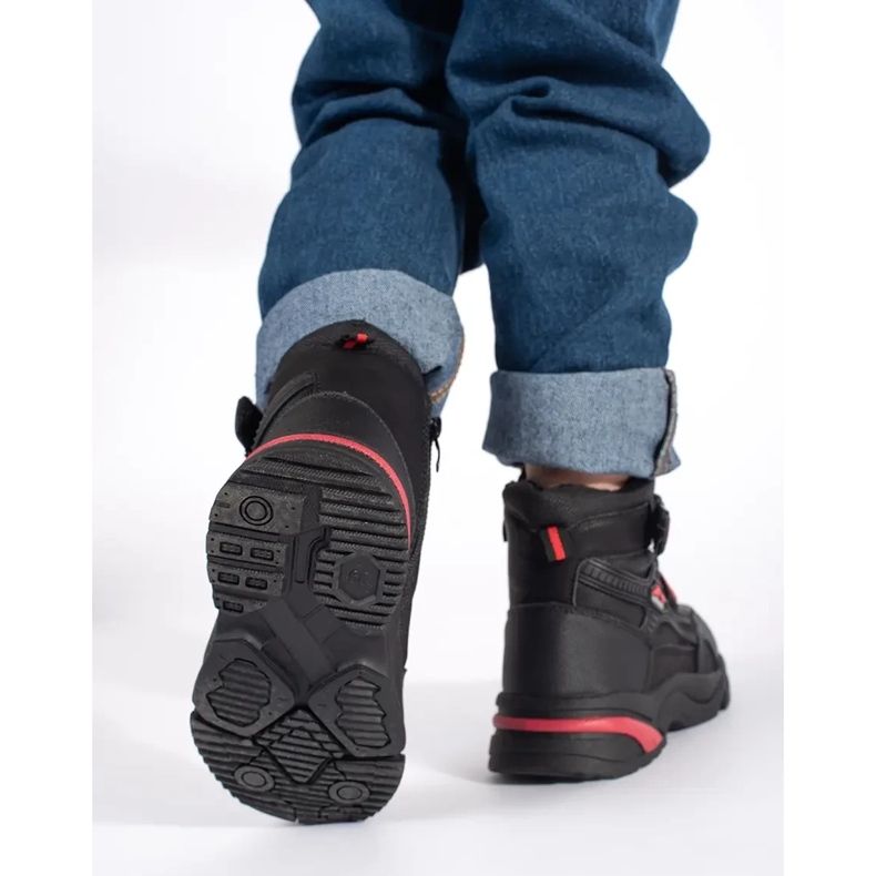 Schwarze isolierte Jungenstiefel 1