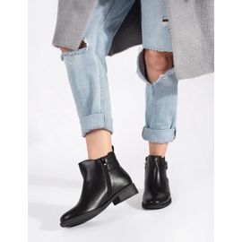 Schwarze Chelsea-Stiefel für Damen mit flachem Absatz 1