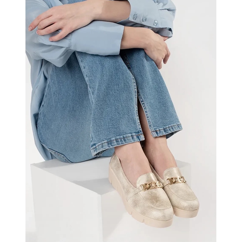 Goodin Goldene Keilmozinen mit einer Kette 2