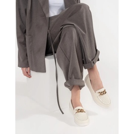 Goodin Lederlicht beige Slipper mit einer Kette auf der Plattform 2