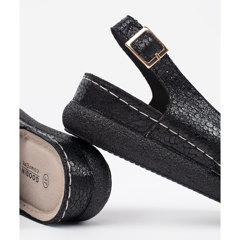 Goodin Schwarze Sandalen mit Lederinnensohle 1