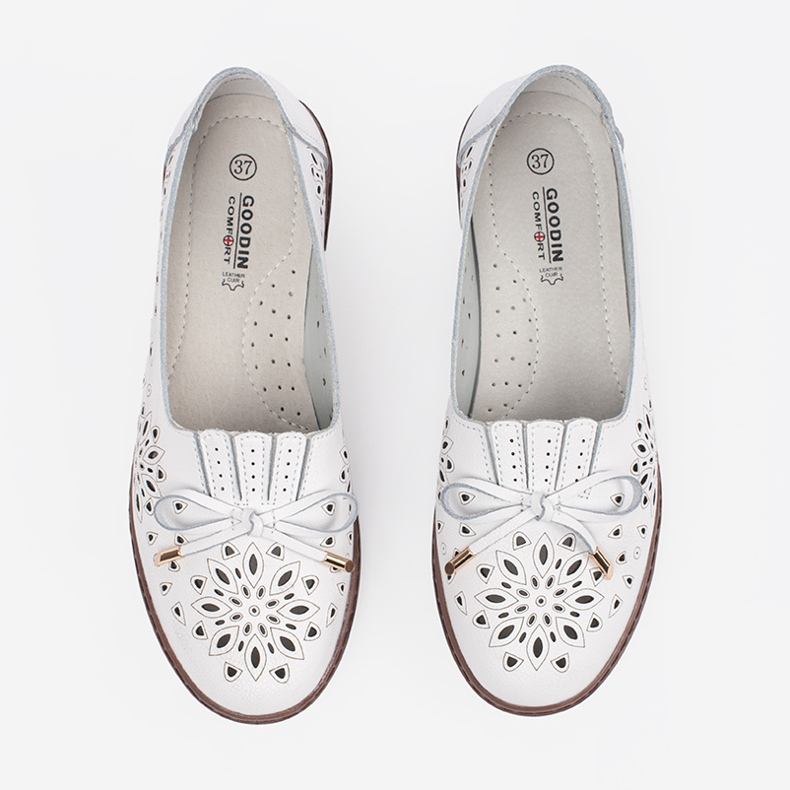Goodin Weiße Stanzlederschuhe mit einem Bogen 1