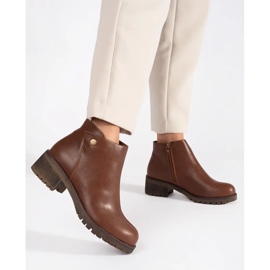 Braune, isolierte Stiefel aus Öko-Leder 1