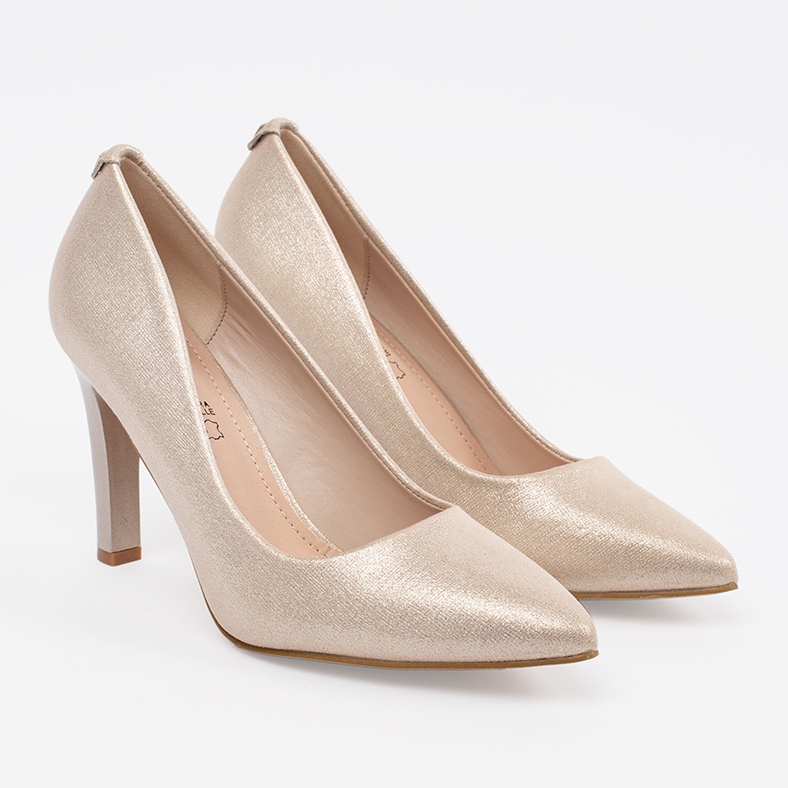 Goodin Beige glänzende Pumpen auf einer High Heel 1