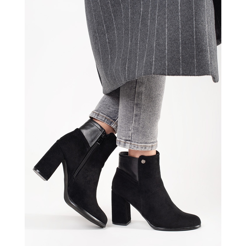 Goodin Schwarze Wildlederstiefeletten 1