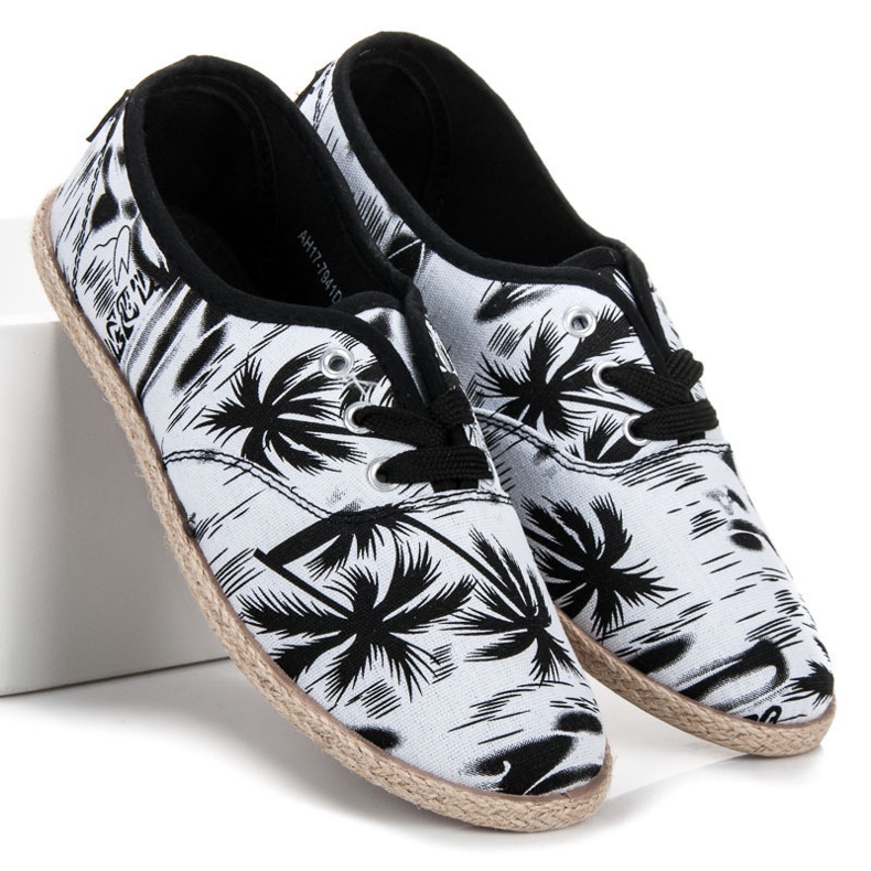 Mckeylor SCHWARZ &amp; WEISS gebundene Turnschuhe weiß 1