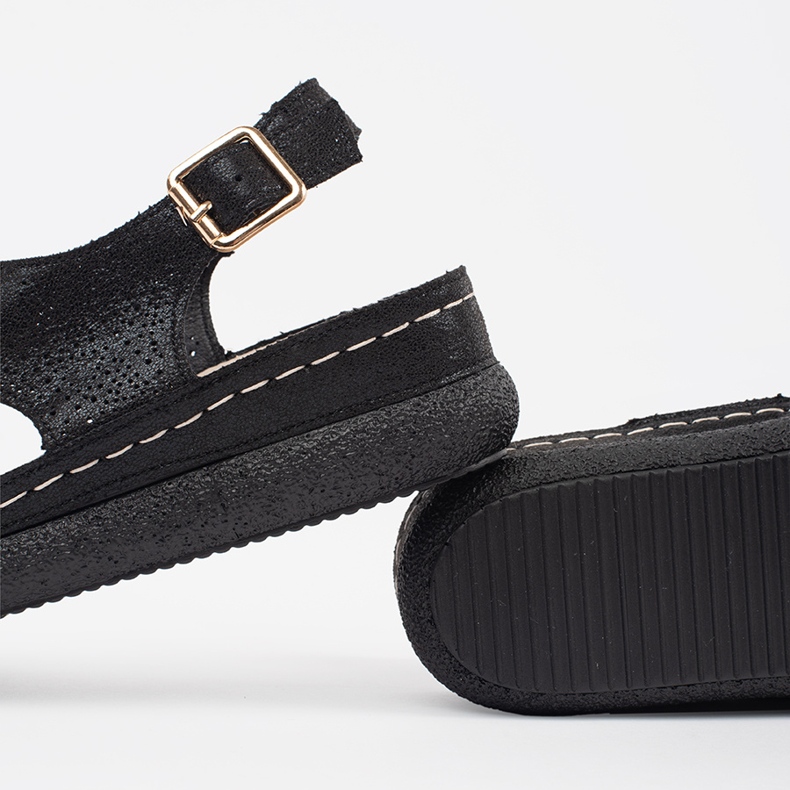 Goodin Schwarze Sandalen auf einer leichten Plattform 1