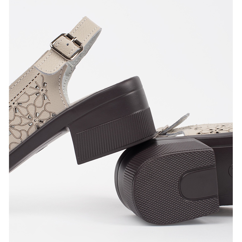 Goodin Beige braunte Sandalen mit niedrigem Haken 1