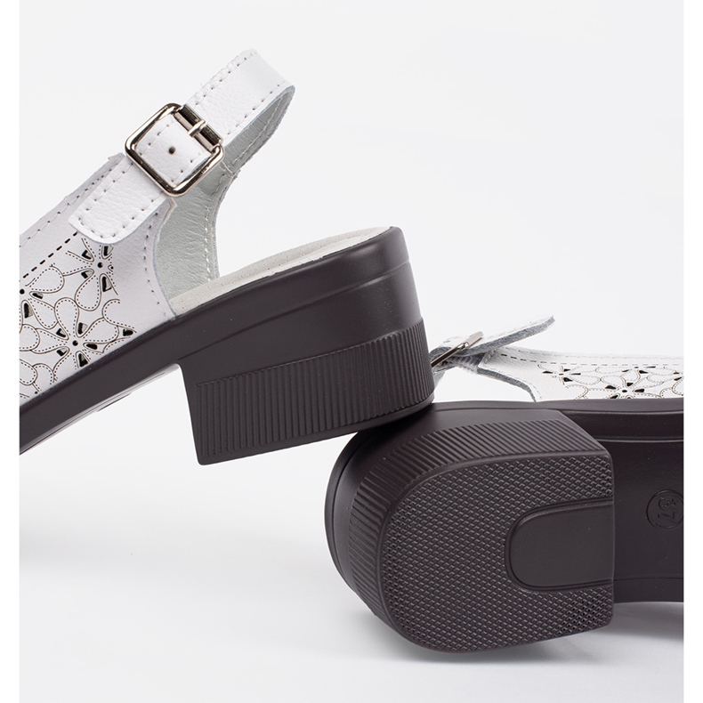 Goodin Weiß gestrichene Sandalen mit niedrigem Kopf 1