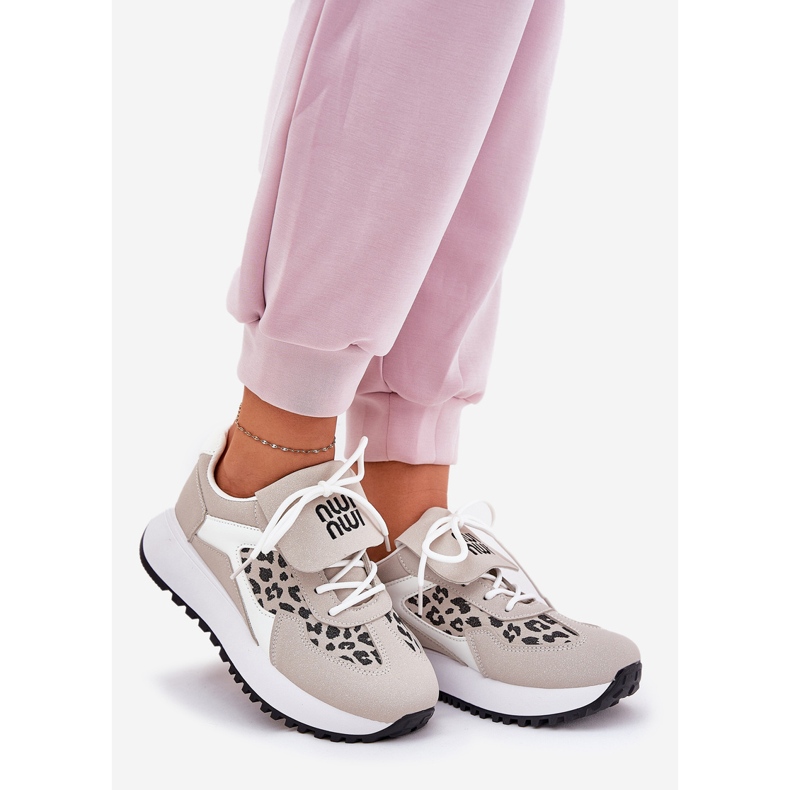 Frauen -Sneaker -Sportschuhe auf der Plattform Leopard und Weiß und Beige 1