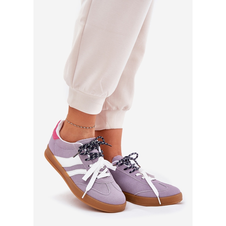 Niedrige Frauen -Turnschuhe mit doppelpurpurer Schnürung violett 1