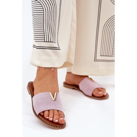 Flach -heftige Frauen -Flip -Flops mit dekorativen lila Details 2