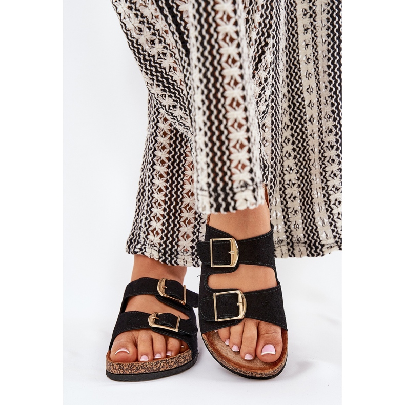 Die Flip -Flops für Frauen auf einer Korkplattform mit goldenen Klemmen schwarz 2