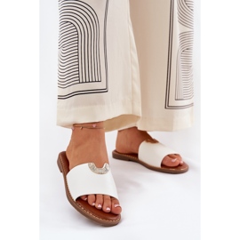 Öko -Leder -Frauen -Pantoffeln mit dekorativen weißen Details 2