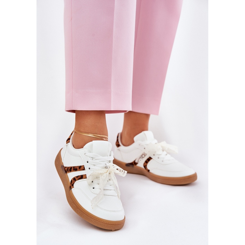 Niedrige Frauen -Turnschuhe mit Spitze weißer Leopardendruck 2