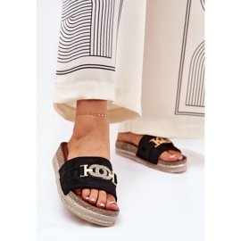 Die Flip -Flops für Frauen mit einem goldenen Detail auf der Plattform mit Brokatschwarz 2