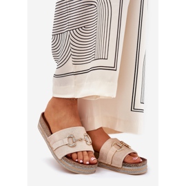 Damenflip Flops auf der Plattform mit goldenem Ornament und beige Glitzer 1