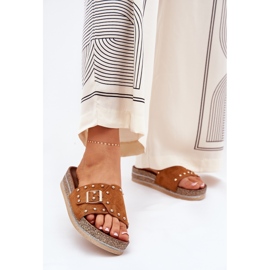 Damenflip flops auf der Plattform mit einer Klammer- und Kamelenstollen braun 2