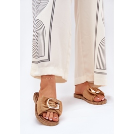 Flat -Frauen -Flip -Flops mit einem dekorativen Kameldetail braun 2