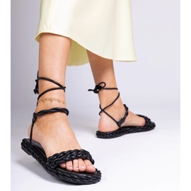 Schwarze Frauensandalen geflochten 3