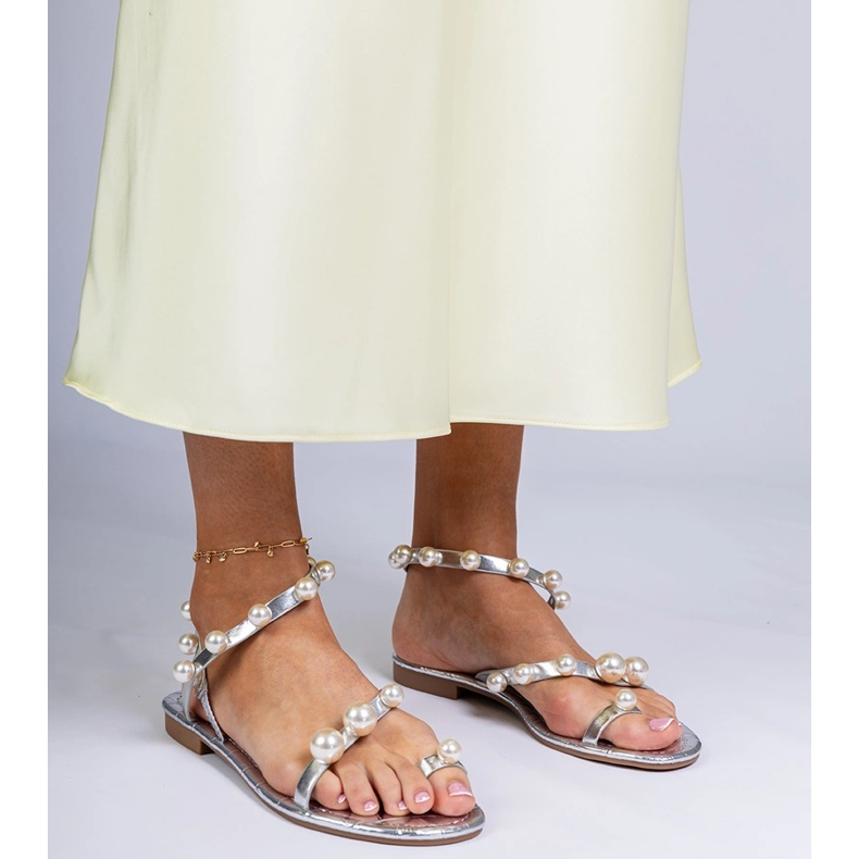 Silber Frauensandalen mit Perlen dekoriert silber- 1