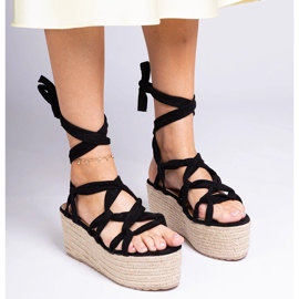Schwarze Espadrilles auf einer hohen Plattform 3