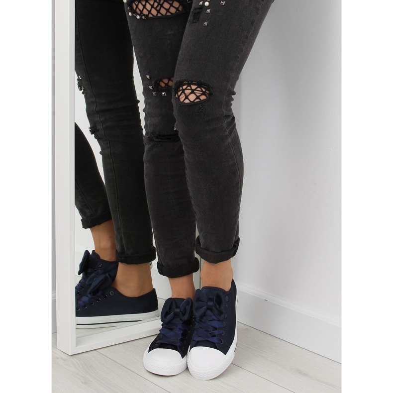 Marineblaue Damensneaker aus Satin navy blau 1