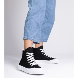 Schwarze Stiefeletten 1