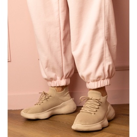 Beige Sport -Sneaker mit einem Socken Obermaterial 1