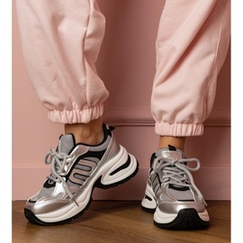 Silbersport -Turnschuhe auf einer stilvollen Sohle silber- 2