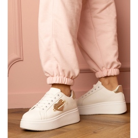 Weiße Turnschuhe mit goldenem Herzen und Zirkonstiften 2