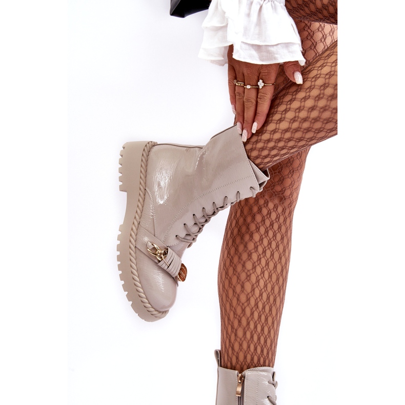 S.Barski Frauen lackierte Stiefel Arbeiter mit Dekoration D &amp; A MR870-67 Light Beige 1