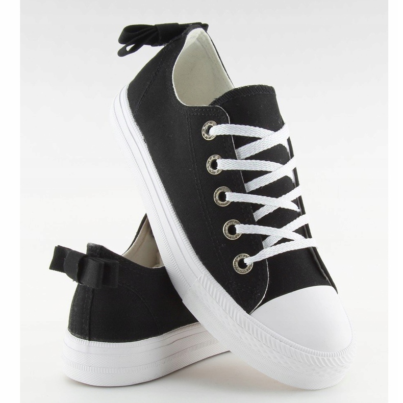 Schwarze Damenturnschuhe mit Schleife 8935 Black 1