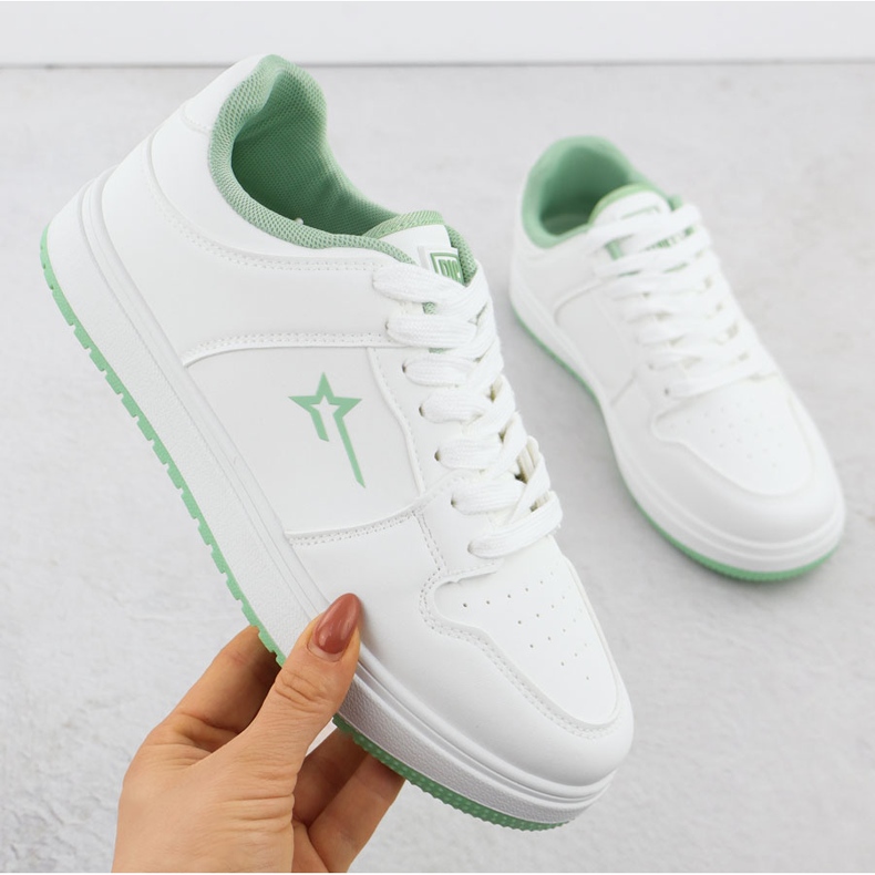 Big Star Frauen Sportschuhe Weißer großer Star RR274A246 1