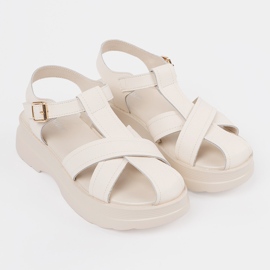 Goodin Leichte beige Sandalen auf einer dicken Sohle 1